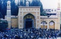 Freitags-Gebet in der Aitika-Moschee
